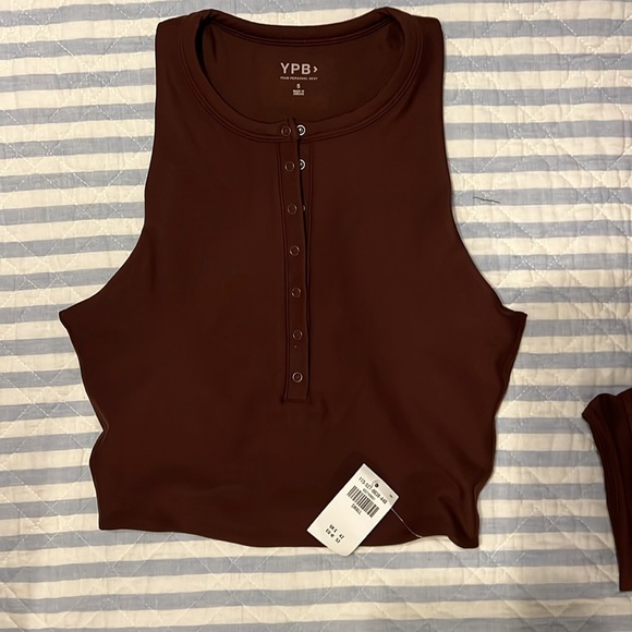 Abercrombie & Fitch YPB SculptLUX Leggings S Short and Henley Top in Cocoa S - Picture 2 of 6